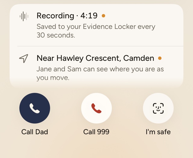 I'm being followed, running: recording, Jane and Sam can see where you are near Hawley Crescent, and buttons to call Dad, call 999 or say you're safe.